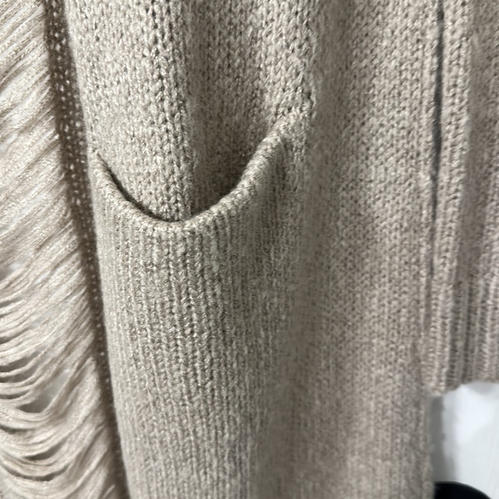 Lovestitch Cardigan - Picture 3 of 5